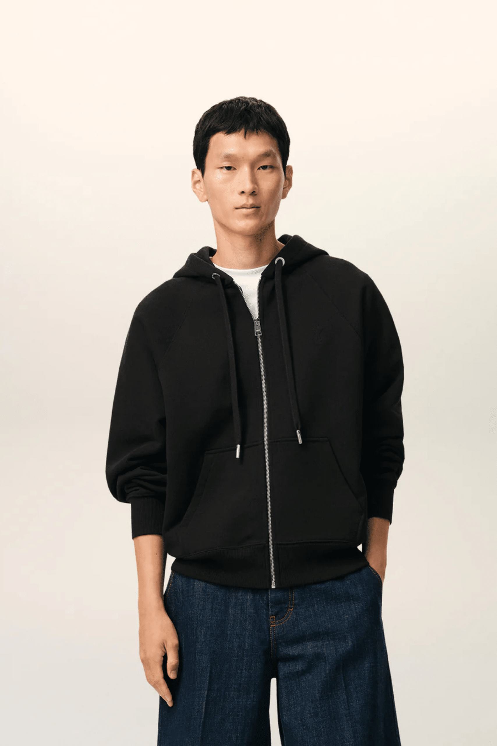 Hoodie Zippé Noir Cœur Embossé