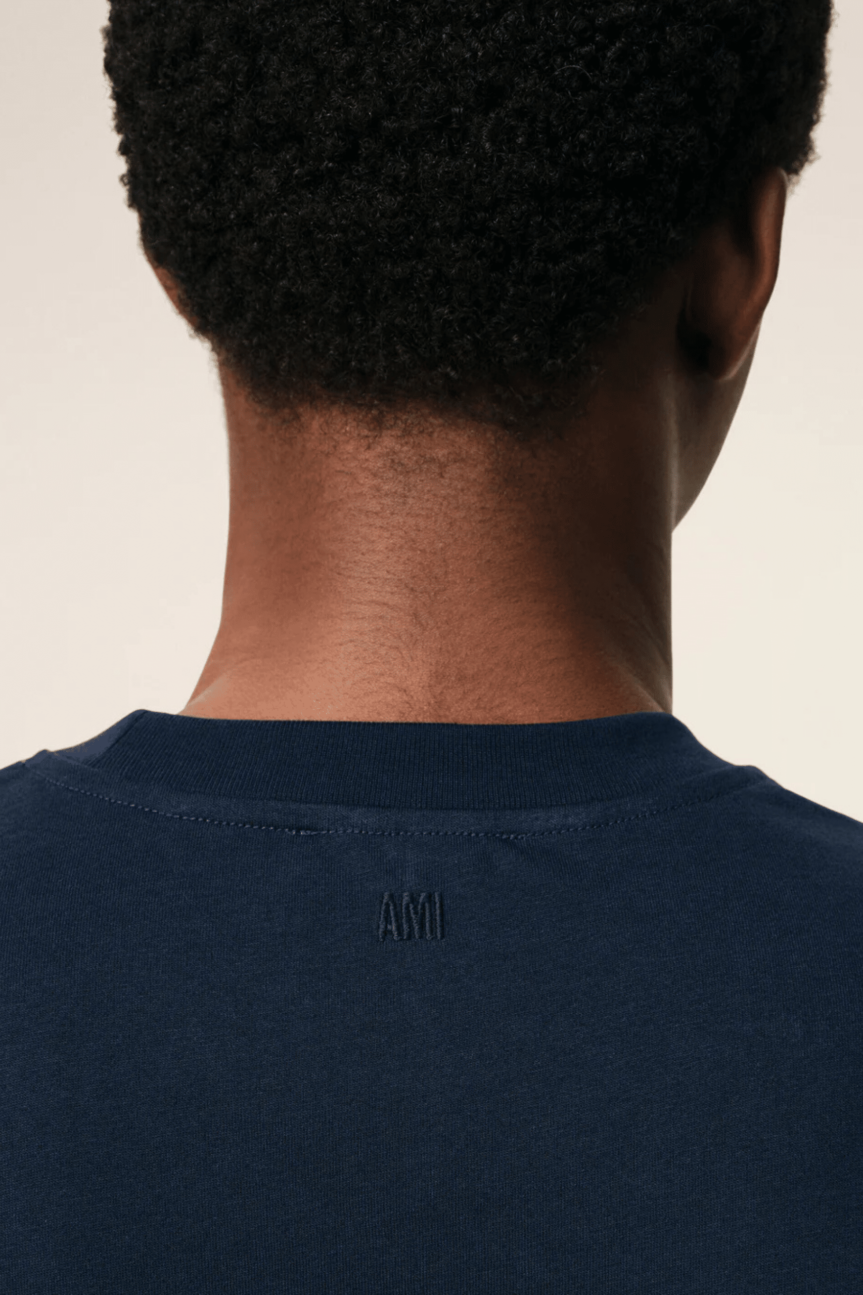 Tee-shirt Bleu Nuit cœur rouge