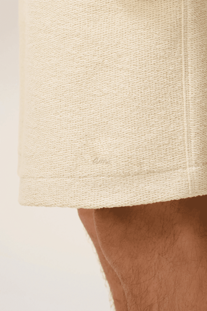 Short Molleton Blanc Brodé "Ami" – Image 4