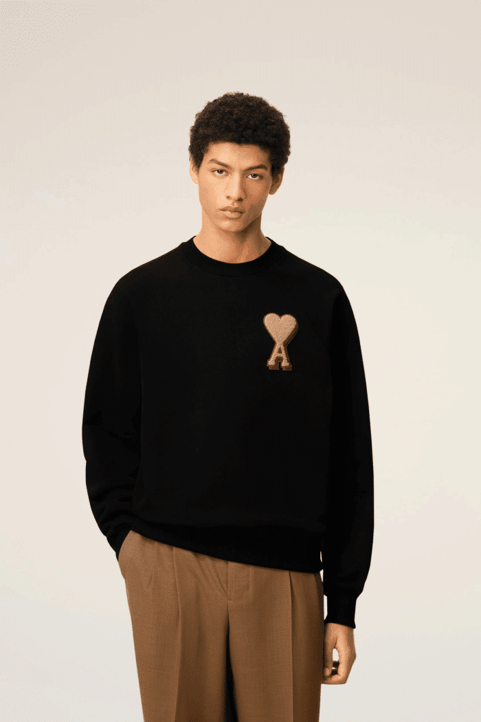 Sweat Noir Cœur Patch Beige