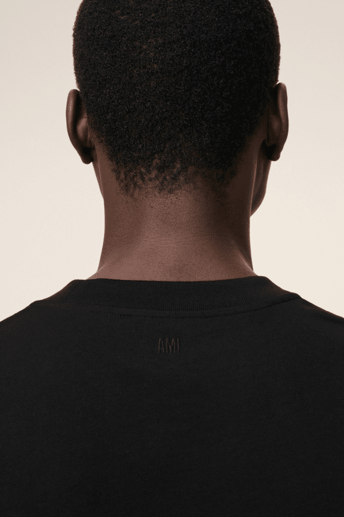 Tee-Shirt Noir Patch Cœur Contrasté