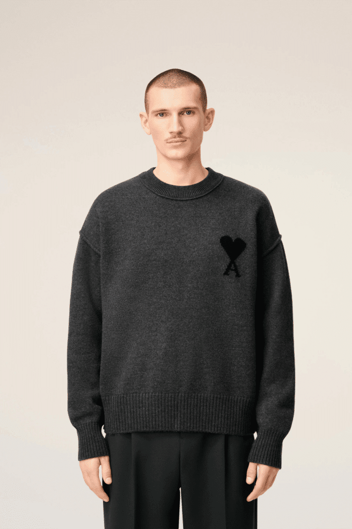 Pull Col Rond Gris Foncé Cœur Noir