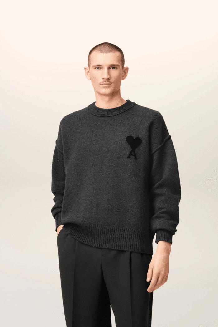 Pull Col Rond Gris Foncé Cœur Noir