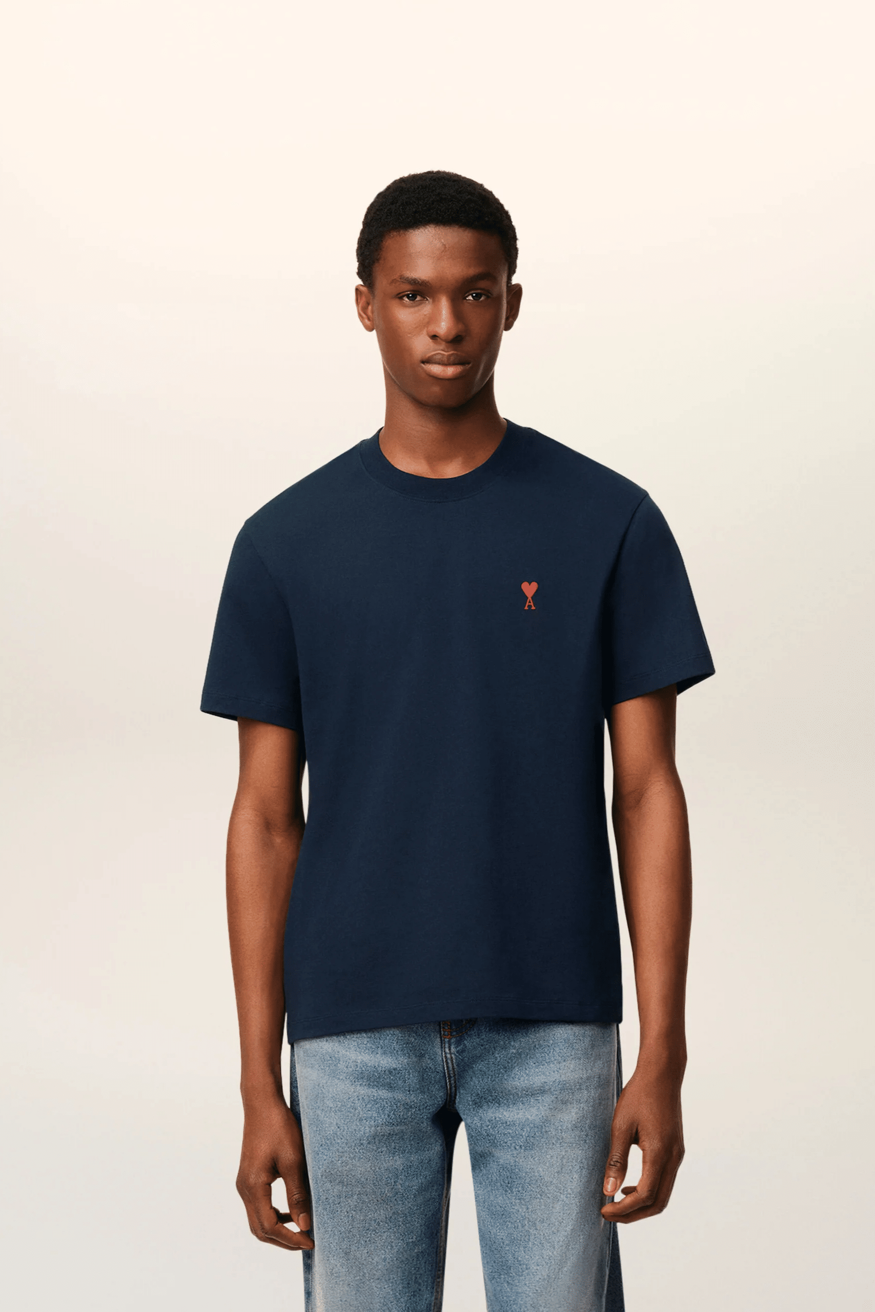 tee-shirt bleu nuit cœur rouge