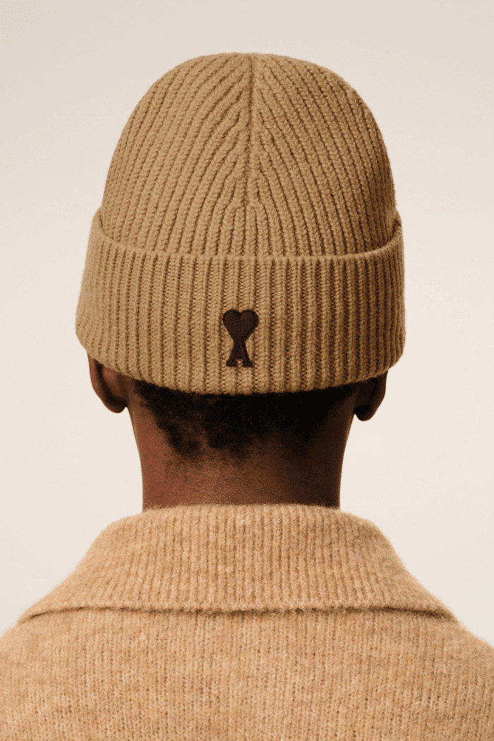 Bonnet Laine Camel Cœur Noir