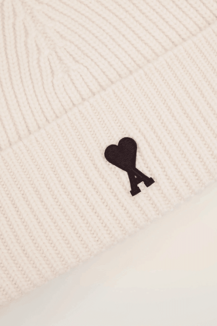 Bonnet Laine Écrue Cœur Noir