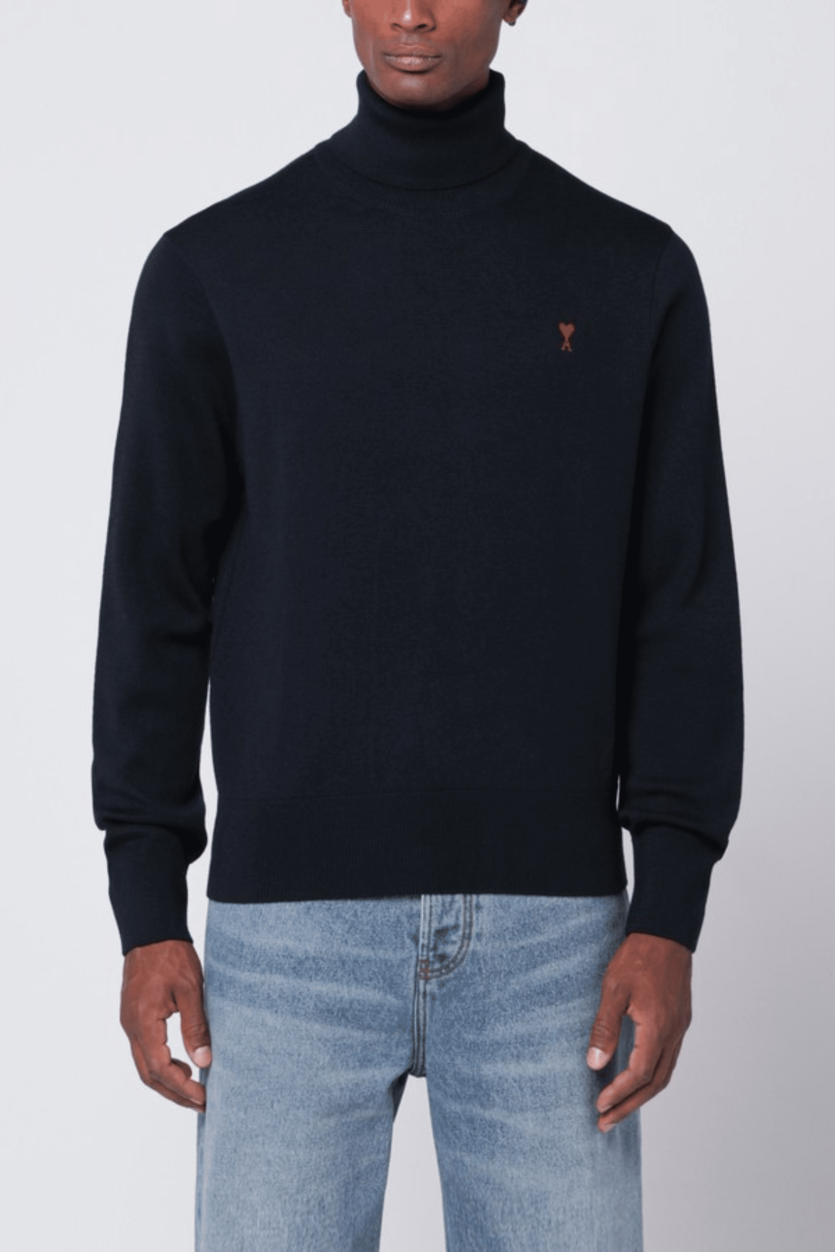 Pull col roulé marine cœur rouge
